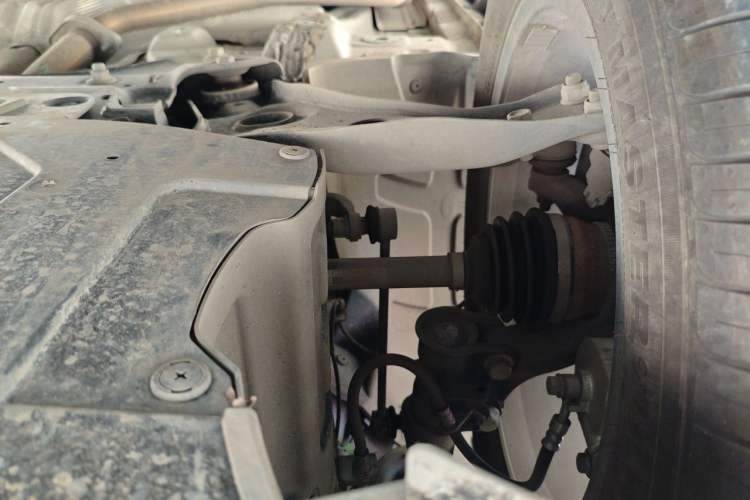 Used CHANGAN NEVO A05 2024 Truly Delicious Version 145 Beyond-Excellent Type Chassis Front Right