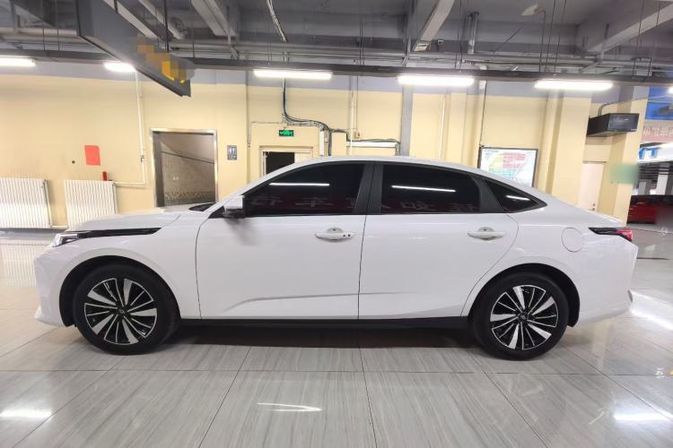 Used CHANGAN NEVO A05 2024 Truly Delicious Version 70" Beyond-Grade Edition Exterior 2