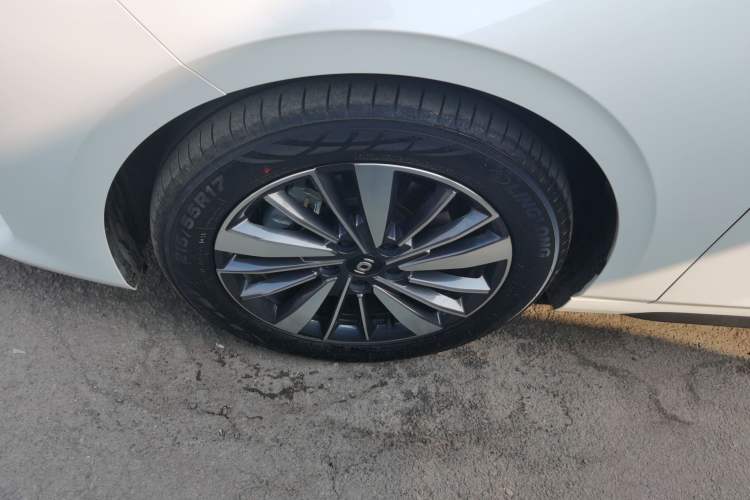 Used CHANGAN NEVO A05 2024 Truly Delicious Version 145 Leading Edition Exterior 4