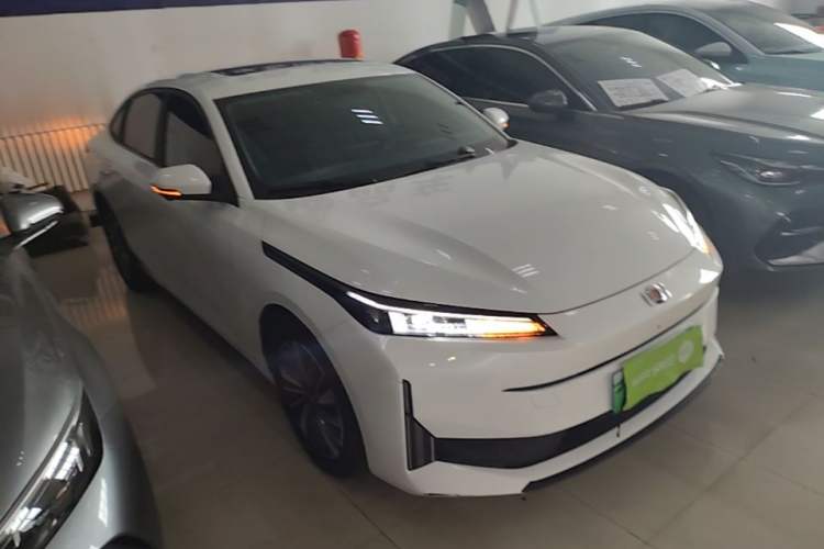 Used CHANGAN NEVO A05 2024 70 Pro Front Right 45 Deg