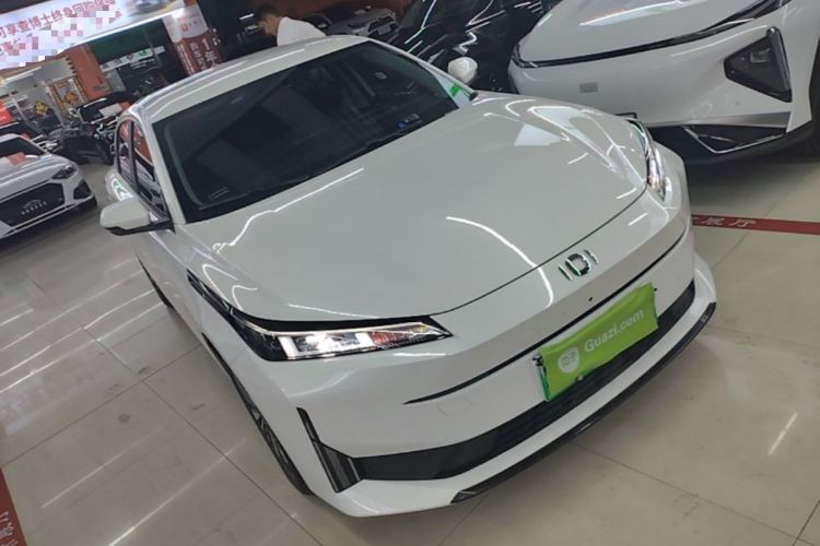 Used CHANGAN NEVO A05 2024 Truly Delicious Version 70 Leading Edition Front Right 45 Deg