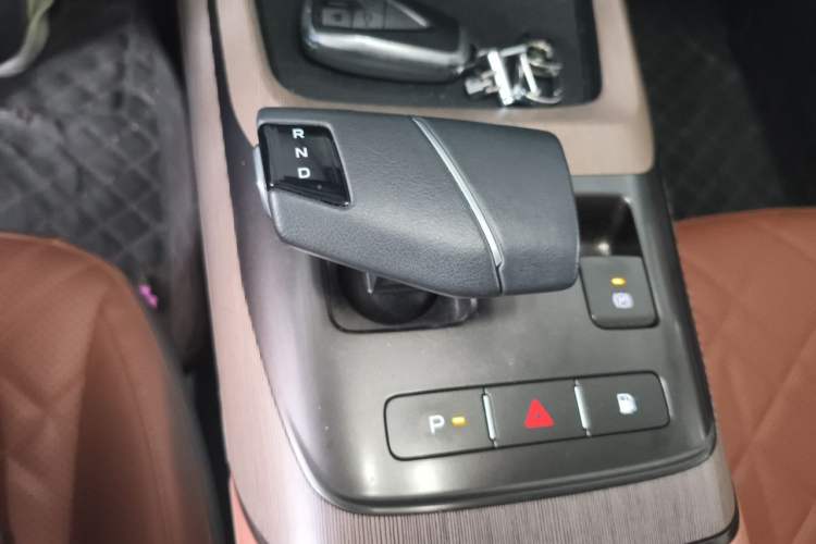 Used CHANGAN NEVO A05 2024 145 Max Gear Lever