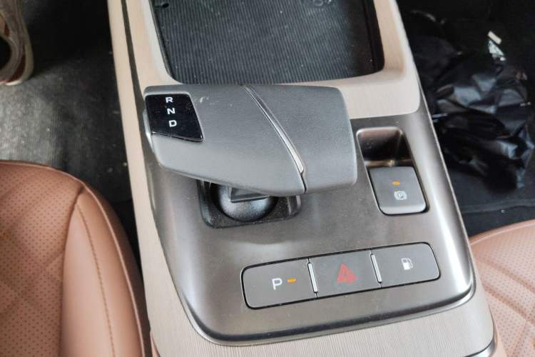 Used CHANGAN NEVO A05 2024 70 Pro Gear Lever