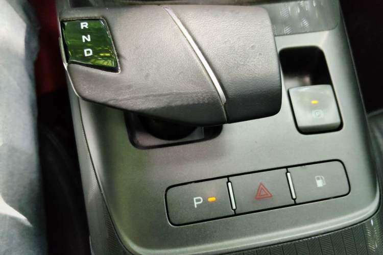 Used CHANGAN NEVO A05 2024 70 Pro Gear Lever