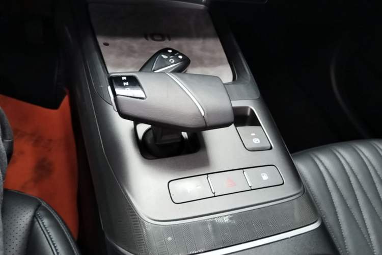 Used CHANGAN NEVO A05 2024 70 Pro Gear Lever