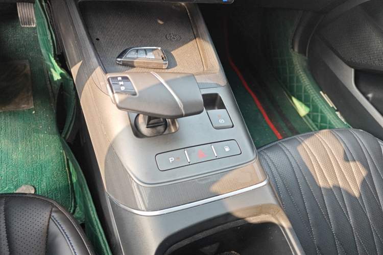 Used CHANGAN NEVO A05 2024 70 Pro Gear Lever