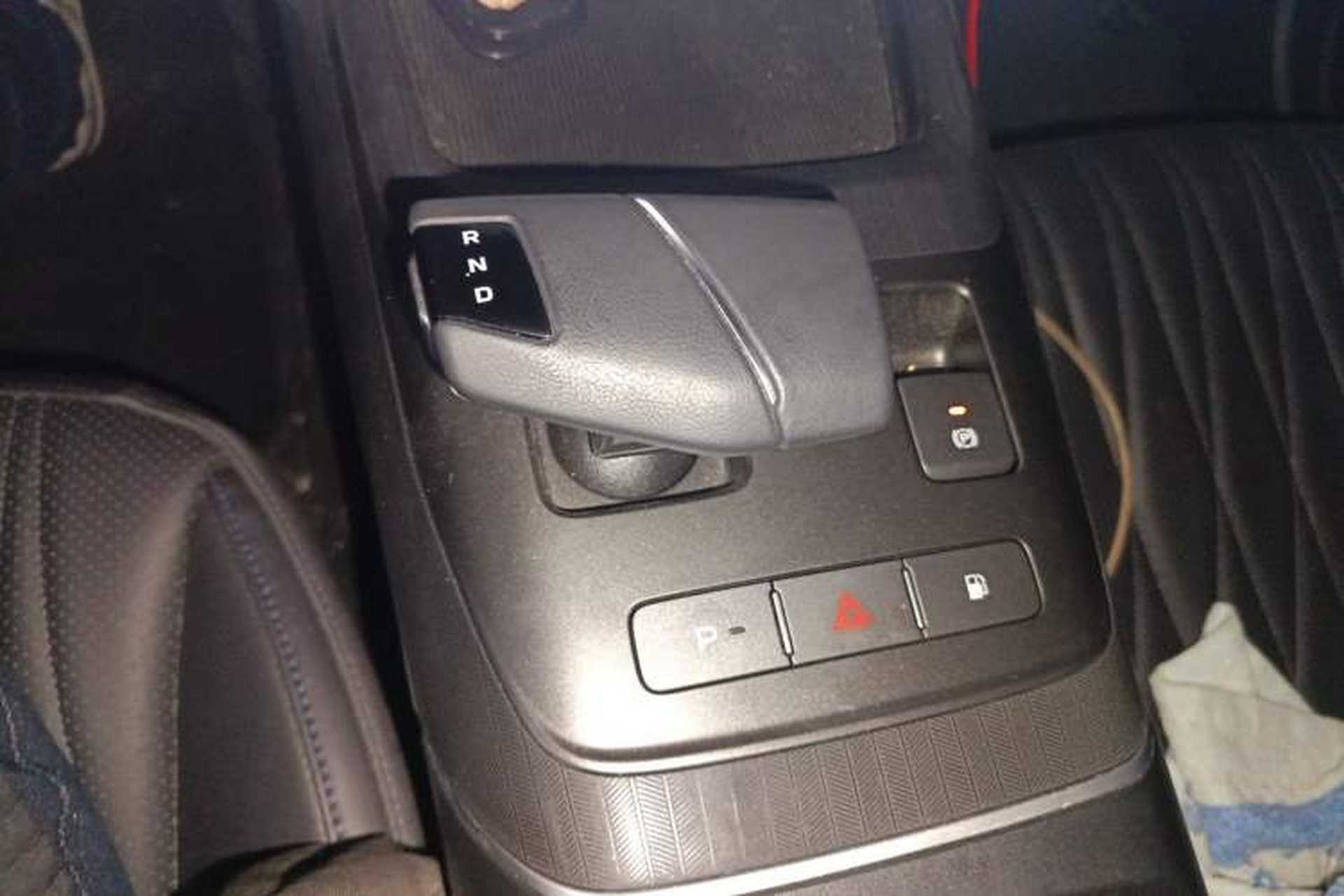 Used CHANGAN NEVO A05 2024 Truly Delicious Version 70 Leading Edition Gear Lever