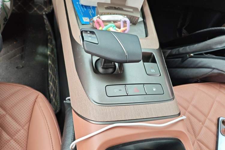 Used CHANGAN NEVO A05 2024 Truly Delicious Version 145 Beyond-Excellent Type Gear Lever