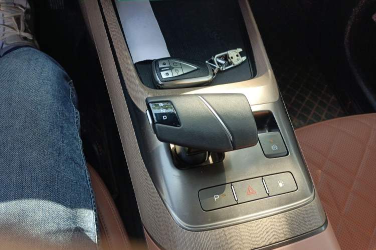 Used CHANGAN NEVO A05 2024 145 Max Gear Lever