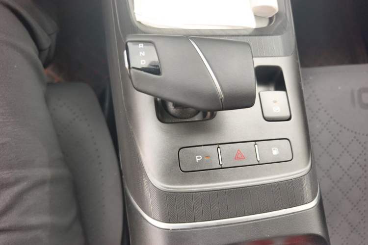Used CHANGAN NEVO A05 2024 70 Pro Gear Lever
