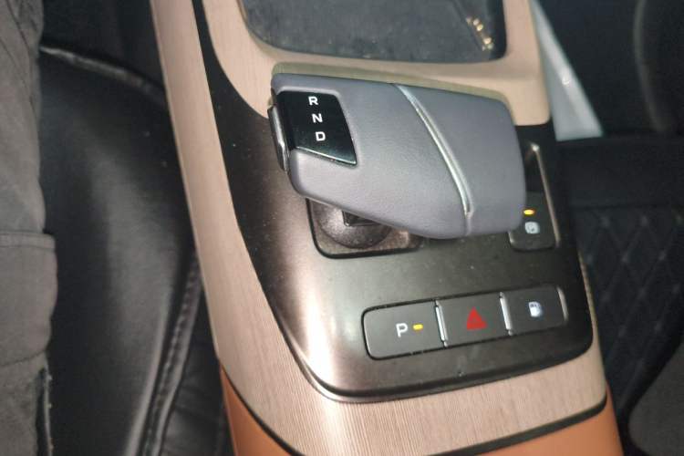 Used CHANGAN NEVO A05 2024 145 Pro Gear Lever