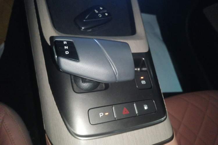 Used CHANGAN NEVO A05 2024 145 Max Gear Lever