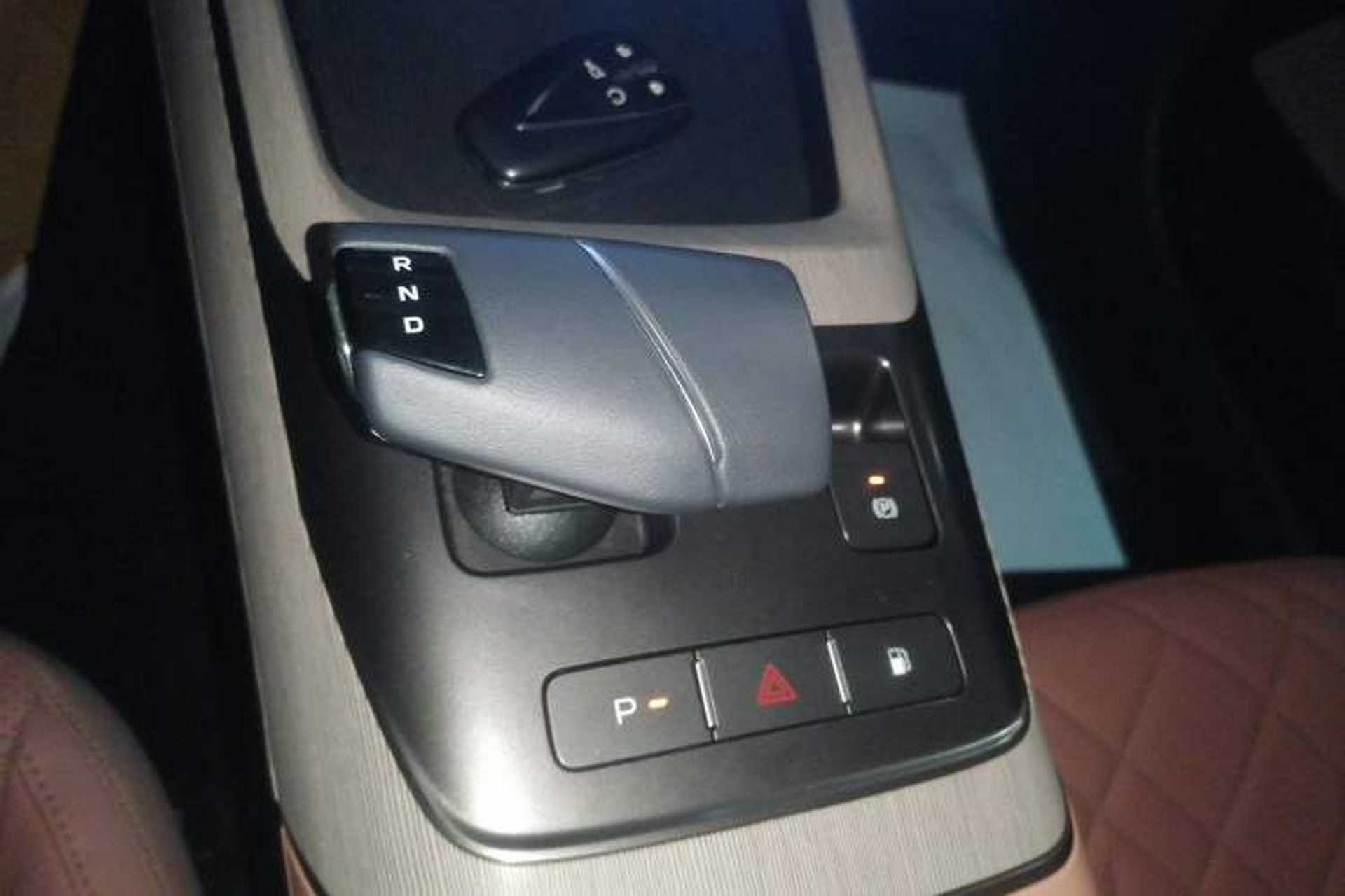 Used CHANGAN NEVO A05 2024 145 Max Gear Lever