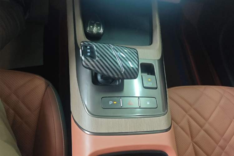Used CHANGAN NEVO A05 2024 145 Max Gear Lever