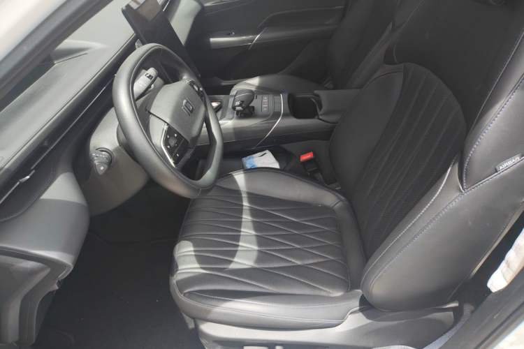 Used CHANGAN NEVO A05 2024 Truly Delicious Version 70" Beyond-Grade Edition Left Front Seat