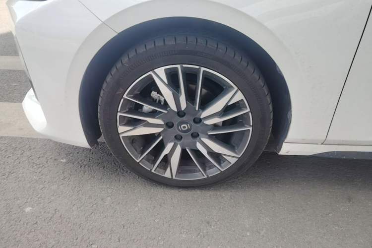 Used CHANGAN NEVO A05 2024 145 Max Left Front Wheel Hub
