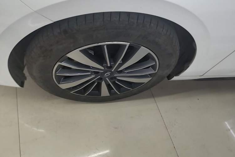 Used CHANGAN NEVO A05 2024 Truly Delicious Version 70 Leading Edition Left Front Wheel Hub