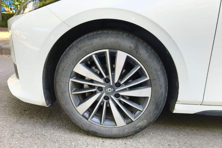 Used CHANGAN NEVO A05 2024 Truly Delicious Version 70 Leading Edition Left Front Wheel Hub