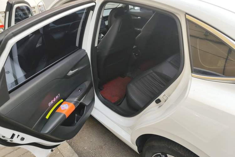 Used CHANGAN NEVO A05 2024 Truly Delicious Version 145 Leading Edition Left Rear Seat