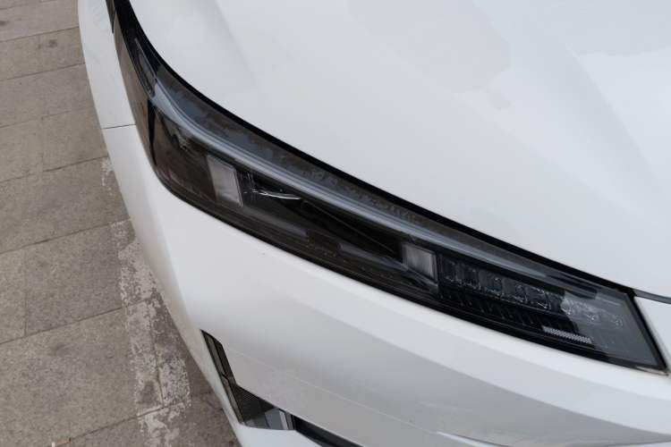 Used CHANGAN NEVO A05 2024 Truly Delicious Version 70" Beyond-Grade Edition Right Front Headlight