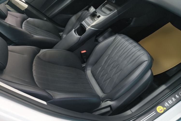 Used CHANGAN NEVO A05 2024 Truly Delicious Version 145 Leading Edition Right Front Seat