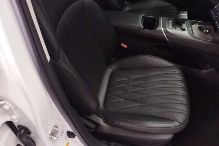 Used CHANGAN NEVO A05 2024 70 Pro Right Front Seat