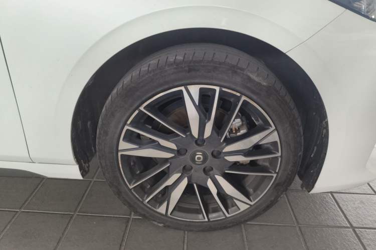 Used CHANGAN NEVO A05 2024 145 Max Right Front Wheel Hub
