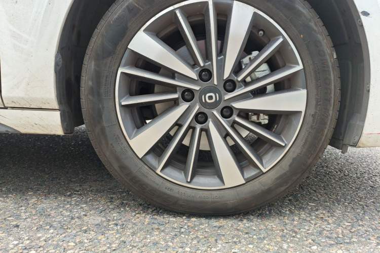 Used CHANGAN NEVO A05 2024 Truly Delicious Version 145 Beyond-Excellent Type Right Front Wheel Hub