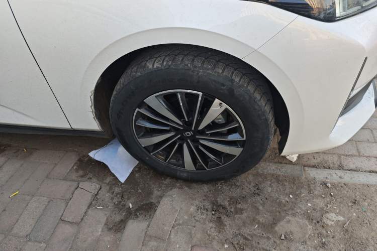 Used CHANGAN NEVO A05 2024 Truly Delicious Version 70" Beyond-Grade Edition Right Front Wheel Hub