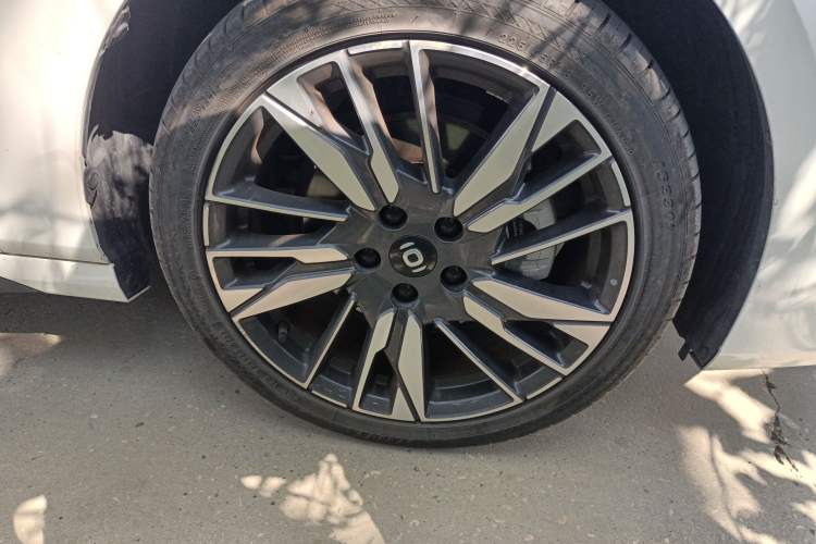 Used CHANGAN NEVO A05 2024 145 Max Right Front Wheel Hub