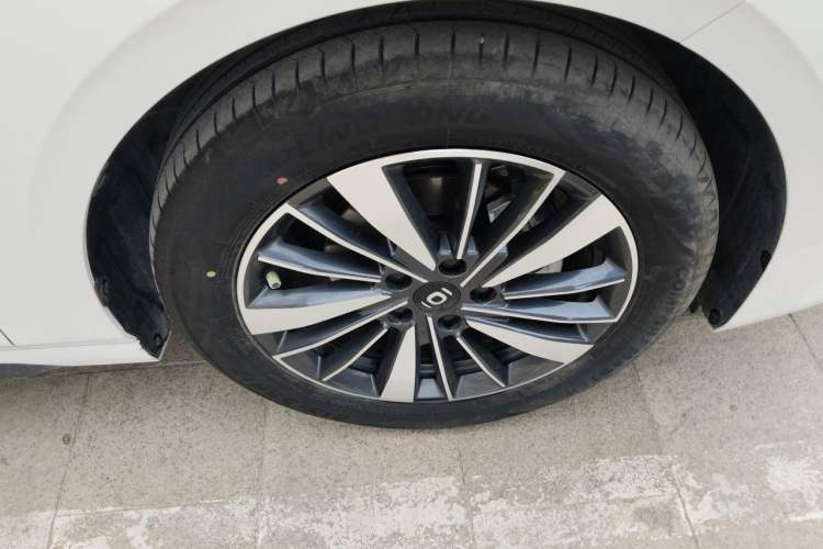 Used CHANGAN NEVO A05 2024 Truly Delicious Version 70" Beyond-Grade Edition Right Front Wheel Hub