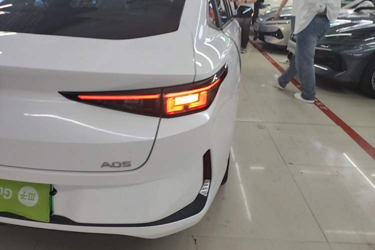 Used CHANGAN NEVO A05 2024 Truly Delicious Version 70 Leading Edition Right Rear Taillight