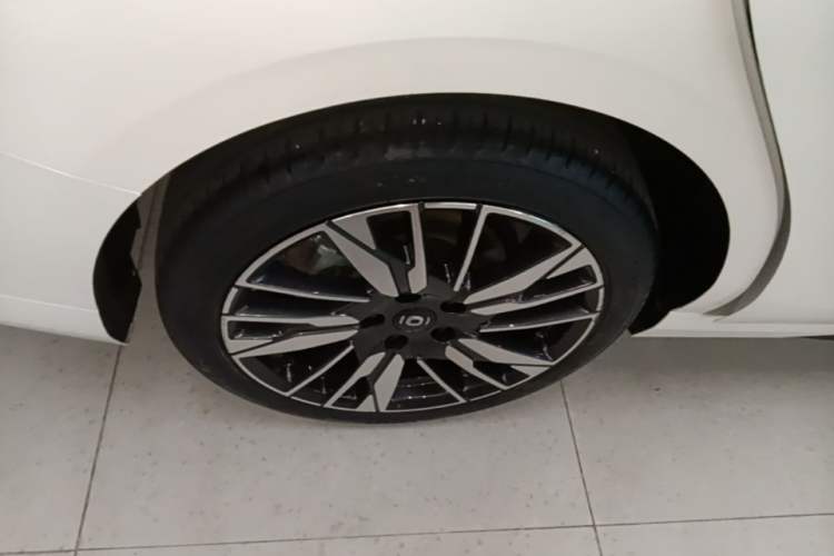 Used CHANGAN NEVO A05 2024 145 Max Right Rear Wheel Hub