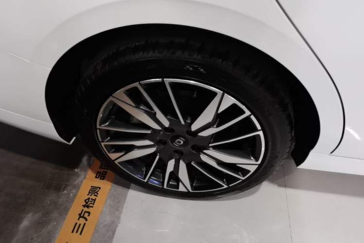 Used CHANGAN NEVO A05 2024 145 Max Right Rear Wheel Hub
