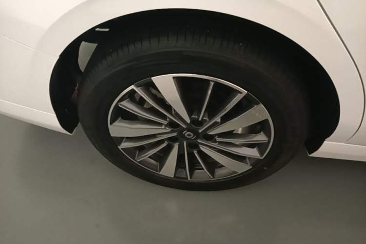 Used CHANGAN NEVO A05 2024 Truly Delicious Version 145 Leading Edition Right Rear Wheel Hub