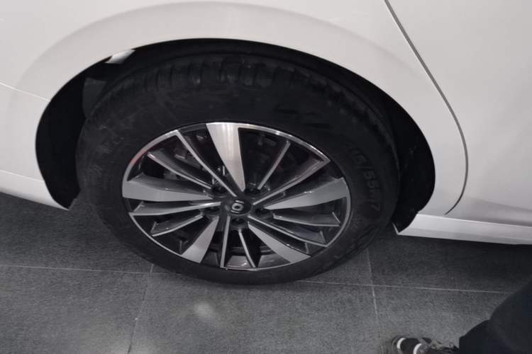 Used CHANGAN NEVO A05 2024 70 Air Right Rear Wheel Hub