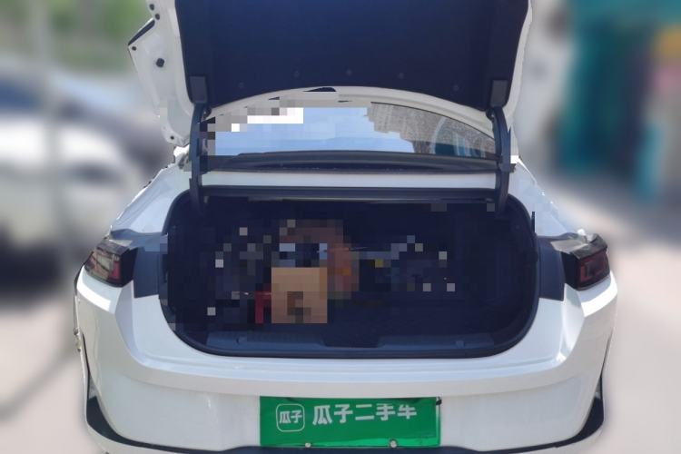 Used CHANGAN NEVO A05 2024 70 Air Trunk
