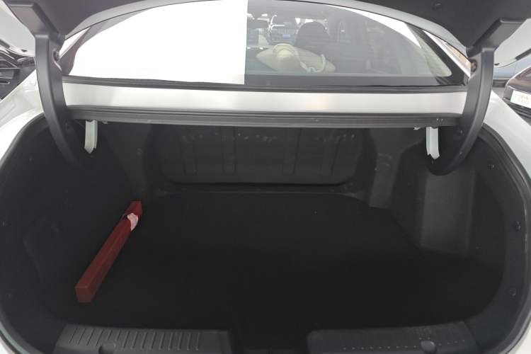 Used CHANGAN NEVO A05 2024 70 Air Trunk