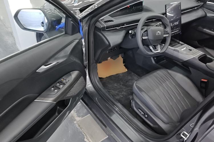 Used CHANGAN NEVO A05 2025 Truly Delicious Edition 145 Beyond-Grade Version Driver Seat