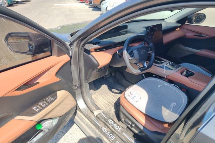 Used CHANGAN NEVO A05 2025 Truly Delicious Version 145 Excellence Edition Driver Seat