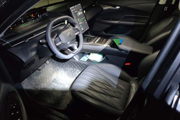 Used CHANGAN NEVO A05 2025 Truly Delicious Edition 145 Beyond-Grade Version Driver Seat