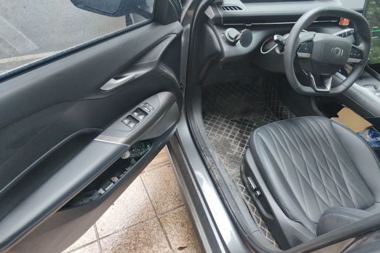 Used CHANGAN NEVO A05 2025 Truly Delicious Edition 145 Beyond-Grade Version Driver Seat