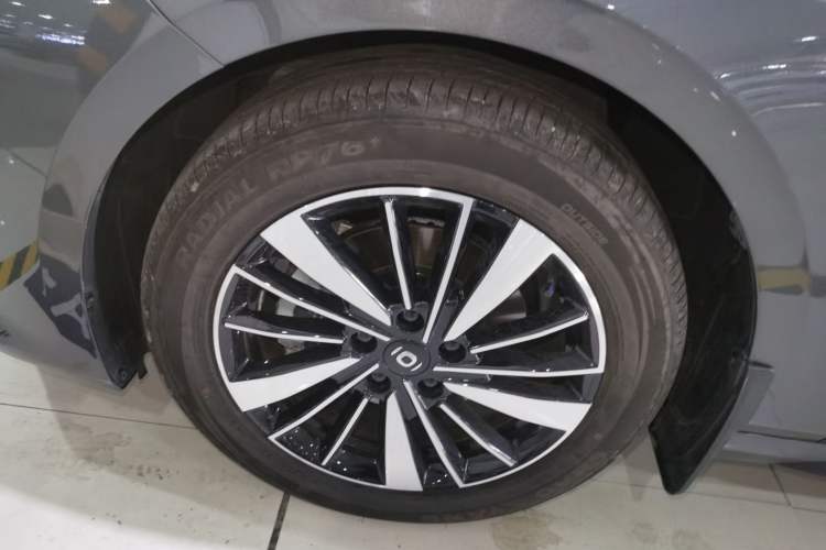 Used CHANGAN NEVO A05 2025 Truly Delicious Edition 145 Beyond-Grade Version Exterior 2