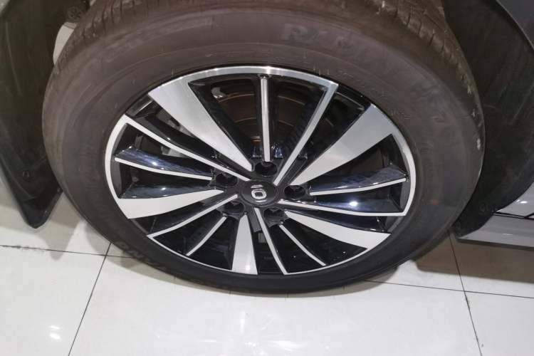 Used CHANGAN NEVO A05 2025 Truly Delicious Edition 145 Beyond-Grade Version Exterior 3