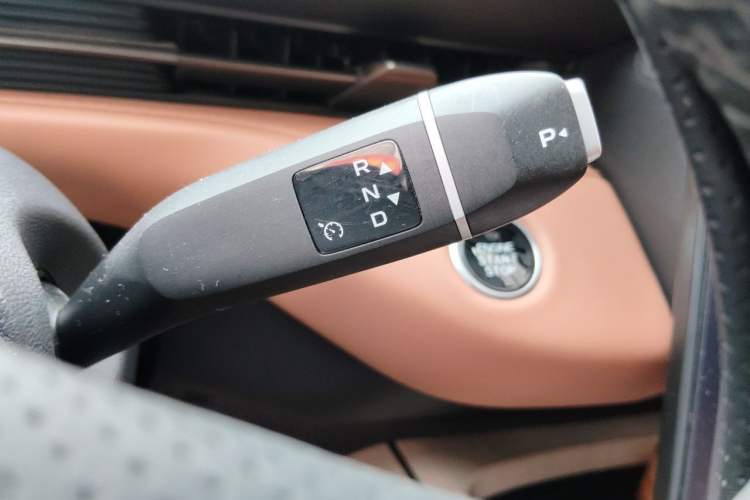 Used CHANGAN NEVO A05 2025 Truly Delicious Edition 145 Beyond-Grade Version Gear Lever