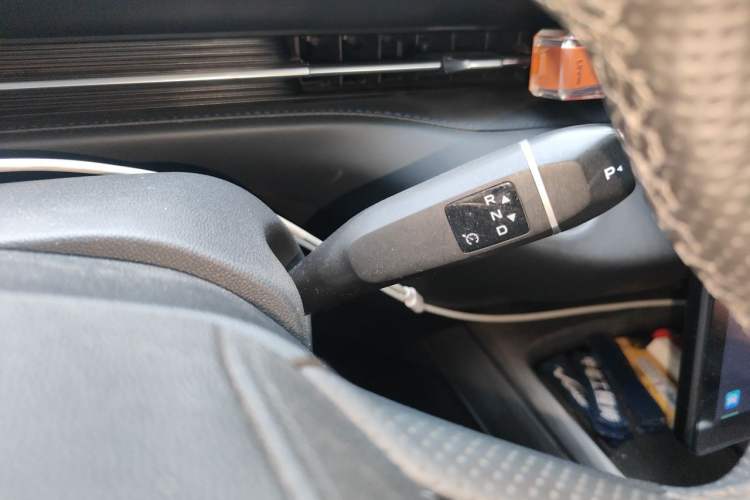 Used CHANGAN NEVO A05 2025 Truly Delicious Edition 145 Beyond-Grade Version Gear Lever