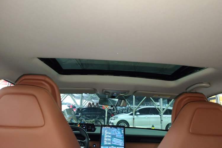 Used CHANGAN NEVO A05 2025 Truly Delicious Edition 70 – Beyond Excellence Headliner