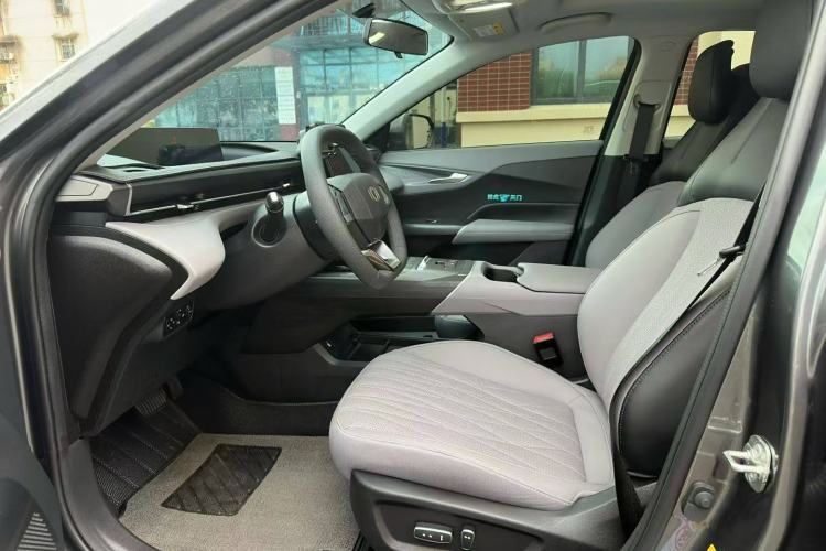 Used CHANGAN NEVO A05 2025 Truly Delicious Edition 145 Beyond-Grade Version Interior 6