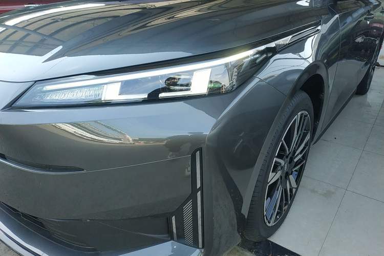 Used CHANGAN NEVO A05 2025 Truly Delicious Version 145 Excellence Edition Left Front Headlight