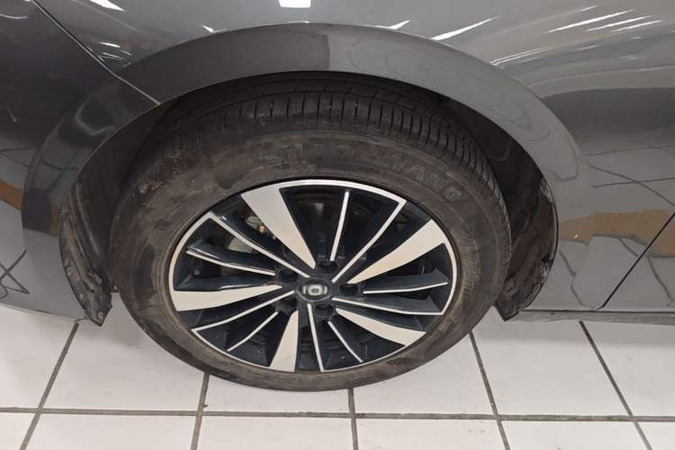 Used CHANGAN NEVO A05 2025 Truly Delicious Edition 70 – Beyond Excellence Left Front Wheel Hub